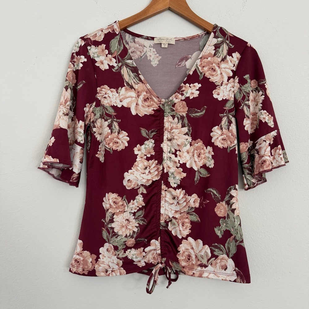 Ultra Flirt Burgundy Floral Ruched Tie Front Top, Size Small